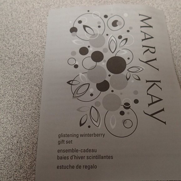 Glistening Winterberry Gift Set - Picture 4 of 4